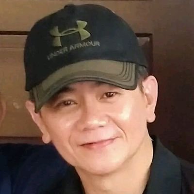 kennethtang's profile picture. Leaves fall...