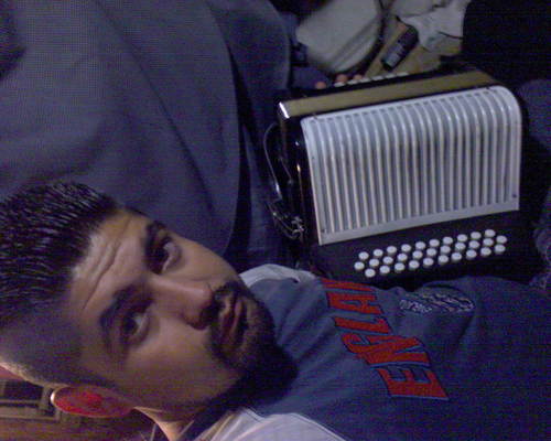 anwarvidauri's profile picture. me gusta cantar tocar acordeon y componer canciones y amo a mi reyna con todito mi corazon!!!!!!