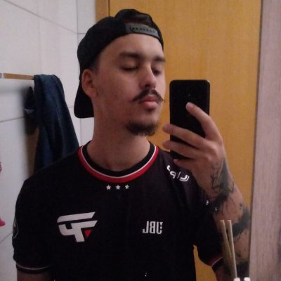 AiranMoxie's profile picture. 