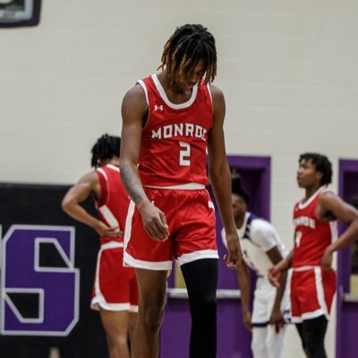 Monroe high school 24’ Height: 6’1 Weight: 160ATH 🏀GPA: 3.5 Gmail: Jakobyallen12@gmail.com