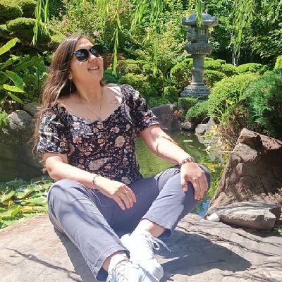 Aquel_verano's profile picture. ~ A veces dejar de querer es quererse también✨
~Pequeña Ing. industrial 
~ 26 inviernos ❄️
~ Fan del helado y la dulzura 💕