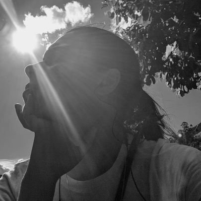 LoraLeitor's profile picture. 5'-3'