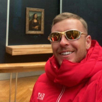 DavydHerrmann's profile picture. 🤴🏼