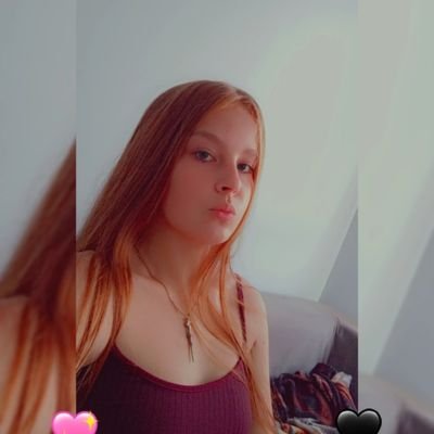 Prazer Elisa, 19y
Hobby: Usar meias, fazer exercícios, tirar fotos, dançar
https://t.co/apXWQ0d6Ng