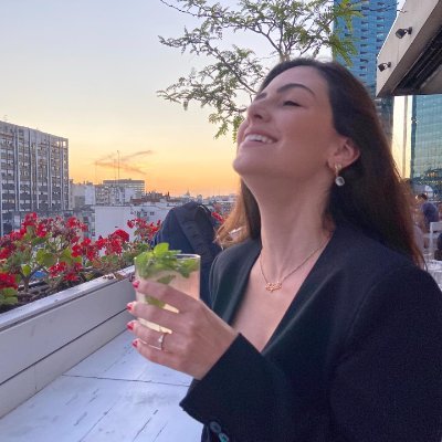 eliileona1's profile picture. 🙌🏻Never live with regrets🙌🏻