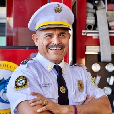 Autor del libro “Odile La Noche De Las Playeras Blanca” Bombero por vocacion, Abogado de profesión y Analista por diversión.