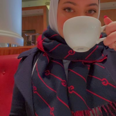 كاتبة ومهتمة بالمكتبات والمعلومات وهاوية للسفر. صدر لي #أنا_امرأة_ولكن📚. MA Librarianship alumna @sheffielduni 🇬🇧🇦🇪