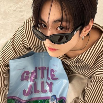 httpsdaynew's profile picture. ꒰ᐢ.enhypen 정원 .ᐢ꒱ ✩🎧˚⊹ txt 범규⋆⸜🧴★₊˚꒰ ✩ tbz 큐⋆°｡🩹♡̶ ☾ ⋆⁺₊ bnd 태산 ⁺₊ ✩°｡📎 🛋️ 𓍲 (fan acc)