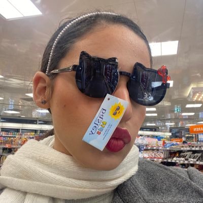 Bella Hadid stan acc nun molla fra nun molla