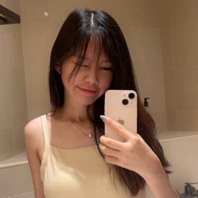 cris1sss's profile picture. 21 i come back to twitter to cringe at myself