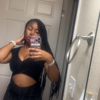 * ℳaking major moves SOLO. ♡. * ♥ IG: kari_blueee SC: karib15