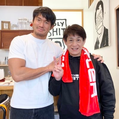 プロレスラー大谷晋二郎さんが頚椎損傷で入院しました。プロレスを好きな人もそうでもない人も 可能な範囲で構いません。大谷晋二郎さんに応援 募金お願いします🙇SNSで大谷さんのご親族の振り込み口座が公開されてます 大好きなプロレスラーを本気で応援📣しています instagram @dream_siii.only_you