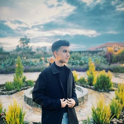 EmanuBe12's profile picture. 