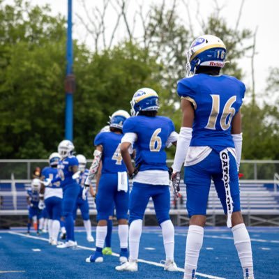 Bloom Twp 27’| DB/Wr | 5’10 | 145lbs | 4.5 40 | 3.0 GPA|1x All-Conference| https://t.co/tVnfu97R3L