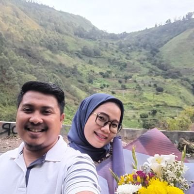 yuyuntanjung's profile picture. 