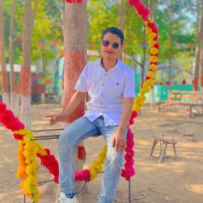 SihamThakuri's profile picture. काम यस्तो गर्नुश कि नाम आफैं बनोस् नाम यस्तो बनोस् कि सुन्ने बितिकै काम आफैं बनोस् स्वागतम छ तपाईलाई