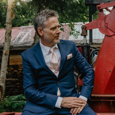 patouellet13's profile picture. Les gouvernements sont devenus le problème.