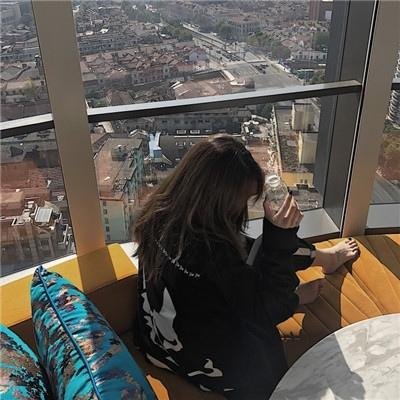 Slesin177888's profile picture. 