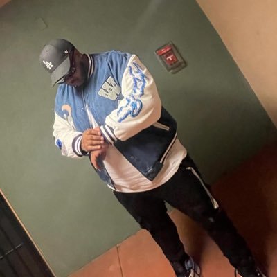 Sfsu 🐊 | Writer and Photographer | Twitch Affiliate | Part-Time GOAT $Jaytray76