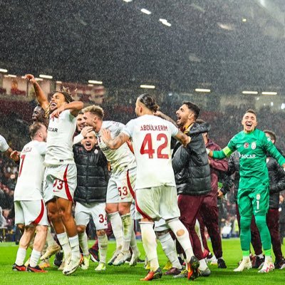 galATAsaraay__'s profile picture. ⭐️⭐️⭐️⭐️