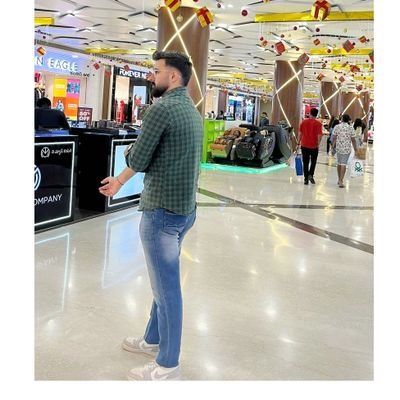 AyushBhat17's profile picture. Blessed With the Best❤️