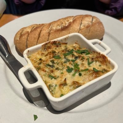 qcqc1992's profile picture. 