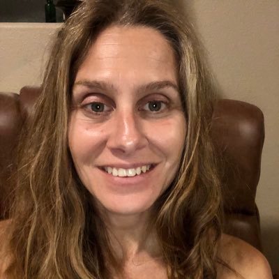 BeeEffie's profile picture. bee freeeeee