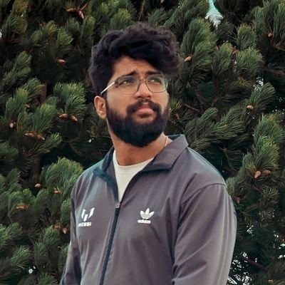 SarathTharayil's profile picture. [Insert pretentious crap about me here...! ]