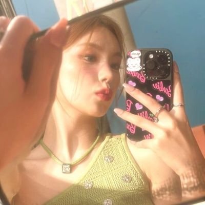 opaldesires's profile picture. 