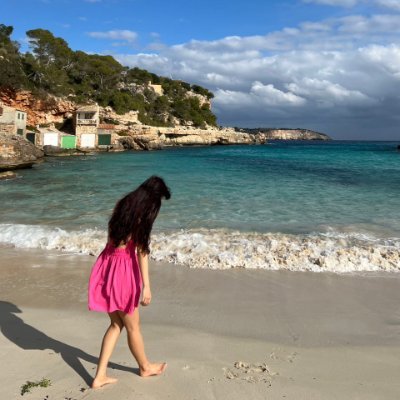 williamschette's profile picture. I’m in love with cities I’ve never been to and people I’ve never met