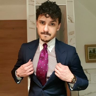 Ingénieur en bioinformatique 👨🏽💻
Encore un Julien 🏳️🌈 encore un gay à Paris