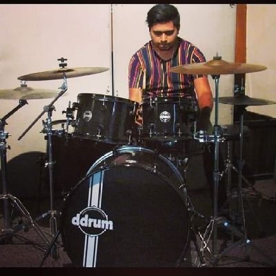 Intento de Periodista deportivo y streamer en proceso.
Baterista, Bajista, Tecladista
https://t.co/ChWDJZKZcM

https://t.co/YfqznVHD7l