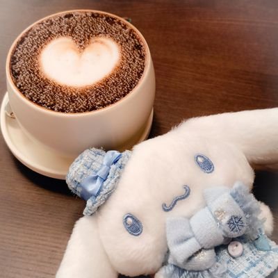 lumiiovo's profile picture. 我如此深爱繁星 以至不惧黑夜 … infj ♈️ 💭🎨