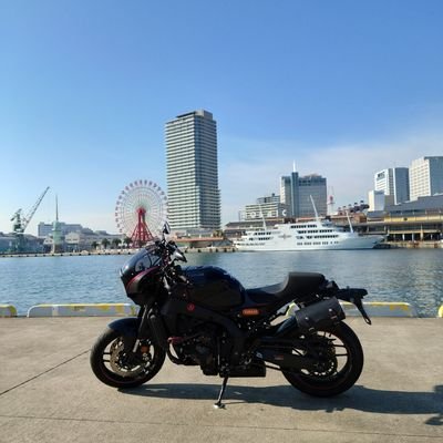 xsr900 　2022年式所有

おバイク歴：bandit400v・zephyr400・アドレス・リード・チャンプ

兵庫県中心に
ボチボチ流してま〜す☀
無言フォロー失礼します🙇
バイク&車・旅・グルメ
確実フォロバ！

炎上目的・エロ・投資はお断り!