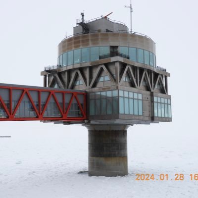 北海道唯一の海中展望タワー /3階にはカフェ☕️＠companio21 /地下にはオホーツク海の魚たちを展示中🐟/🧊 流氷シーズンはツアーがオススメ❄️☃️@GarinkoTower (開館時間 10:00〜17:00）