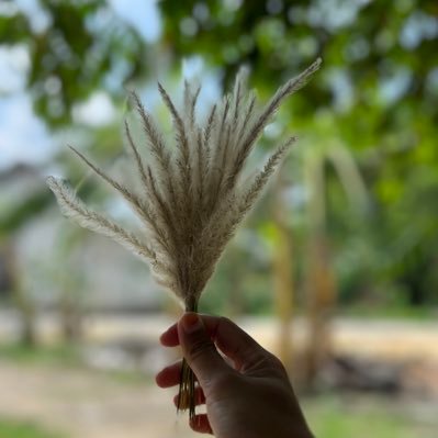 Tuhan tak pernah tinggalkan siapapun, selama kau percaya pada - Nya.
