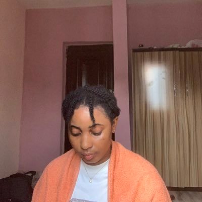 Ozioma_Chukwuu's profile picture. Nutrition & Dietetics Student 🍎 | Front-End Developer 💻 | Passionate about healthy living & coding 🤍