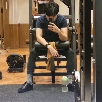 187cm 75kg 97년생 아저씨