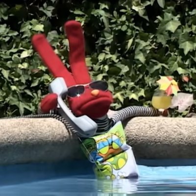 flaminhotllama's profile picture. Probllamatic amount of llama puns.