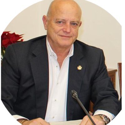 Primer Tte. Alcalde de Mijas.
Hijo de emigrante e inmigrante.
Es de bien nacido ser agradecido.
Amo mi Málaga y doy mi vida por España
(RCAC Pavía4-88) 🇪🇦