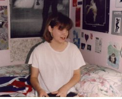 Hi! I am teenaged Jen Kirkman from the 1990's (technically 1988-1994). I live in Massachusetts and these are my tweets if I'd had Twitter. Run by @jenkirkman