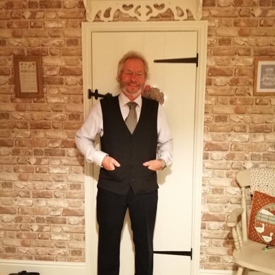 MichaelDob32135's profile picture. 
