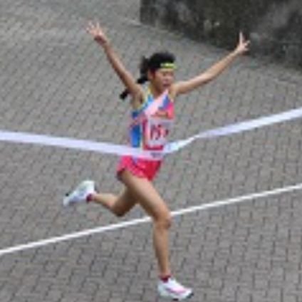 娘スカウトされ2024.3.14某大学女子陸上部に入部➡直後より指導者からハラスメントの標的➡同6月22日18才で退寮退部させられました🥺1年1ヶ月後…娘は沢山の方々に支えられ奮起し毎日走っています🏃しかし学連登録は出来ません☹️大学は隠蔽…加害者からは謝罪なし…許せない事は許せないから👮に捜査してもらっています