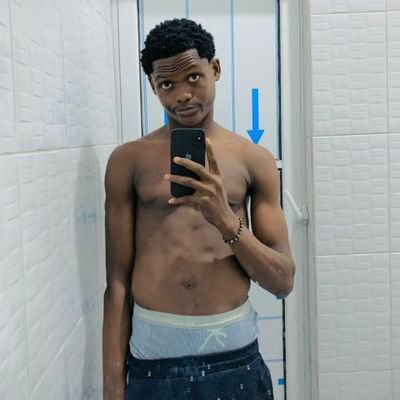 1badboysanta's profile picture. Brown skin sexy gangster 😁😝