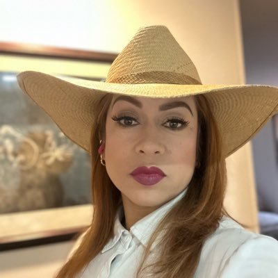 Incrédula totalmente, emprendedora por obligación, luchadora de corazón.