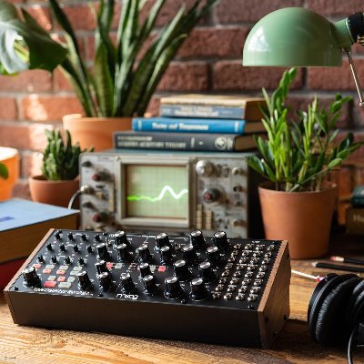 Into programming on Linux, Like gardening, making music, lift weights rarely, lefty, often found waffling about oscillators,politics,filters,punk & astronomy.