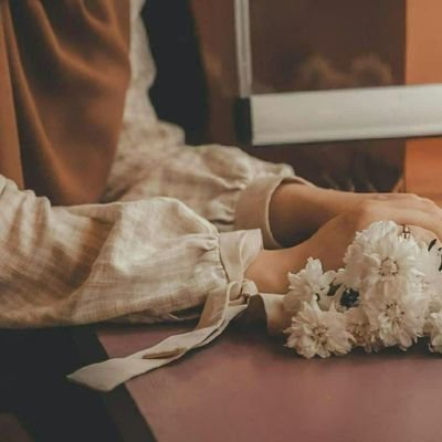 |يَامَنْإِلَيْهِيَلْجَأُالْمُتَحَيِّرُونَ|
اِۍ که آغوش گرمټ،پذیراۍ
هرچه درماندهِدلشکسته است
به توپناه می برم...!