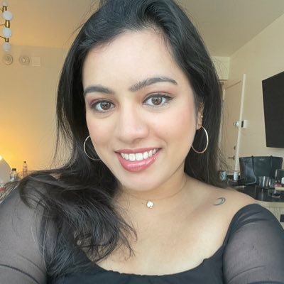 aminaaazaidi's profile picture. 99% sarcastic