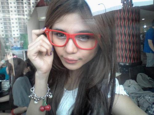 Just Parodi @SalfaNoviaRoza (ex Girlband Minni) | keep support @MK_MN :)
call me ♥ FYA ♥