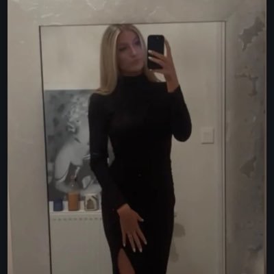 auxaneq17's profile picture. 